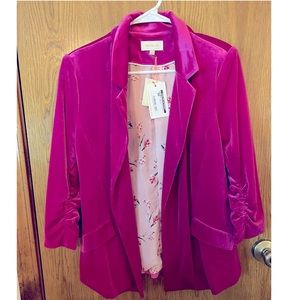 Megenta Velvet Blazer, Women’s Size Medium, NWT.